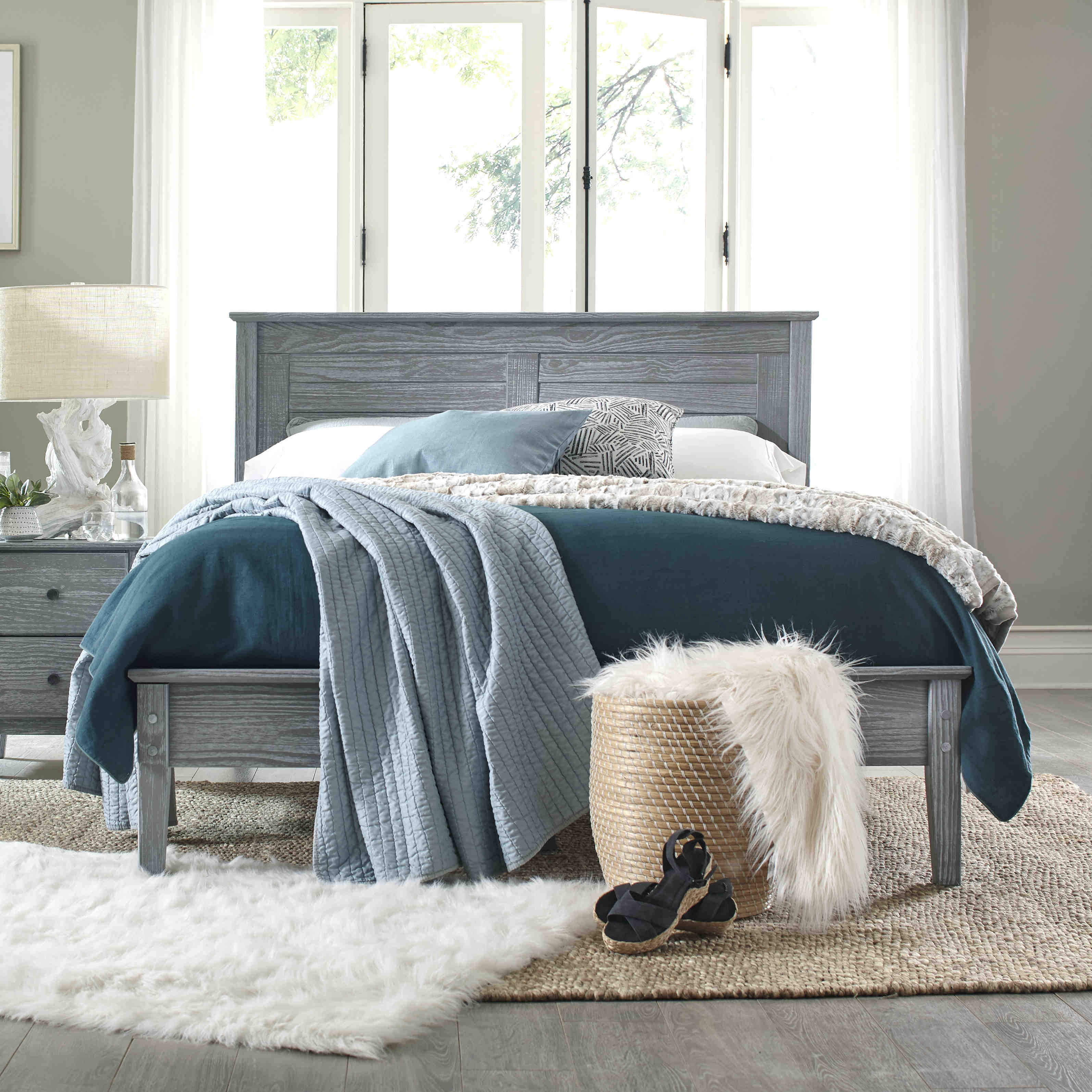 Greenport Louvered Platform Bed