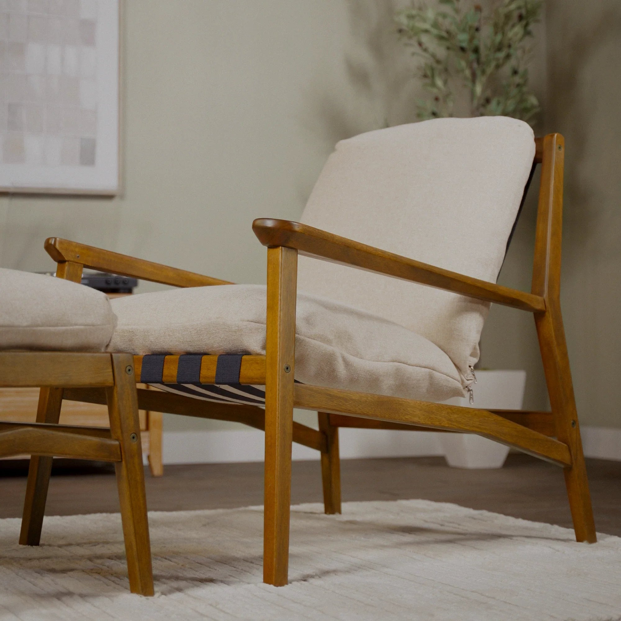 Mid Century Lounge Chair