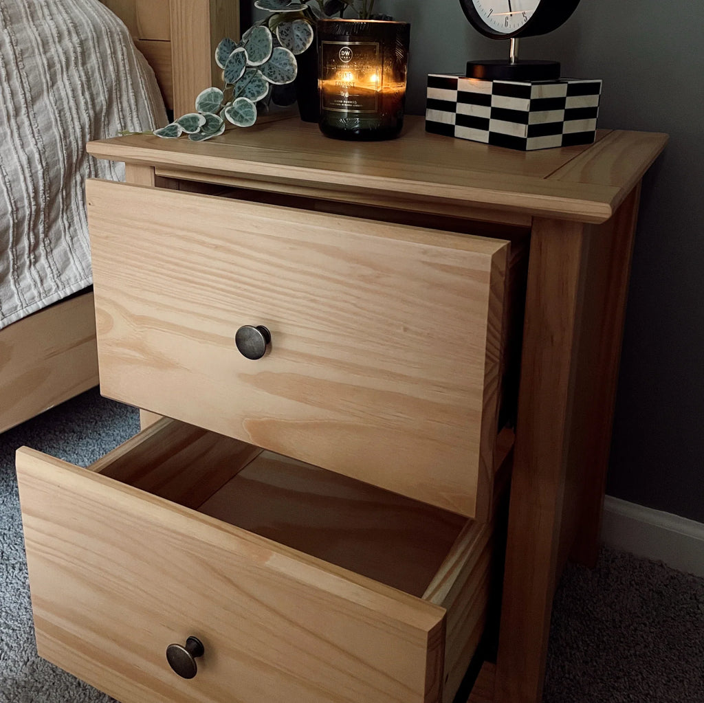 Shaker 2-Drawer Nightstand